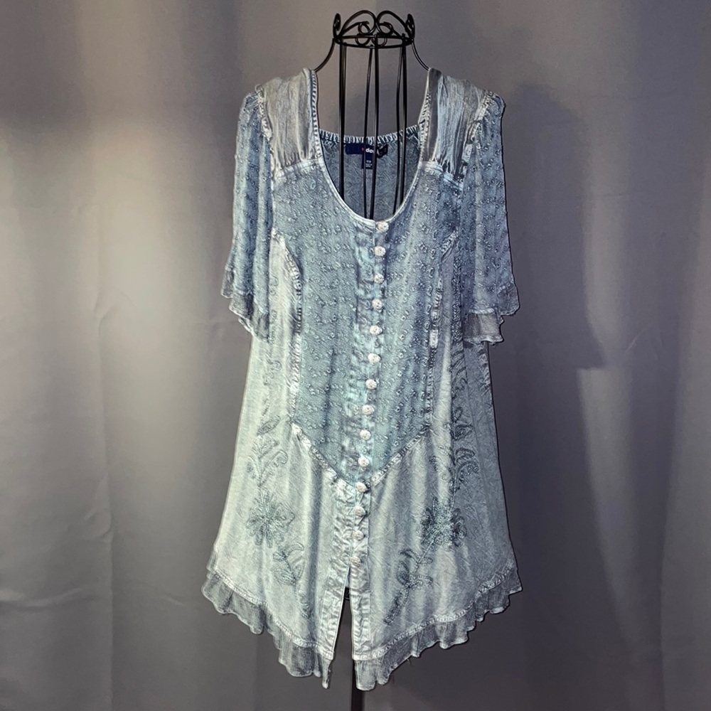 Light Blue Floral Button-Front Women's Top